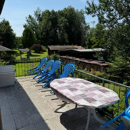 Vakantiehuis Chalupa U Lipna S Lodi A Zahradnim Grilem *